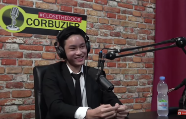 Azkanio Nikola, putra Deddy Corbuzier saat mengobrol bersam sang ayah di podcast.