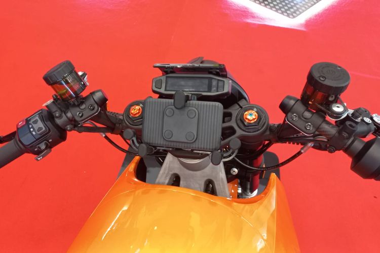 Motor listrik Hunter Davinci meluncur di Indonesia Motorcycle Show (IMOS) 2024