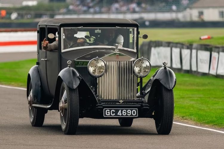 Mobil klasik Rolls-Royce Phantom II 1929 miliki Jason Momoa dikonversi menjadi mobil listrik oleh Electrogenic