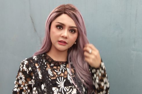 Jenita Janet Pakai Uang Hasil Nyanyi untuk Bikin Konten YouTube