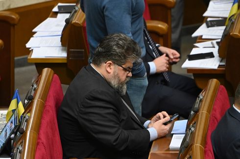 Politisi Ukraina Ini Ketahuan Hubungi PSK Saat Sidang Parlemen