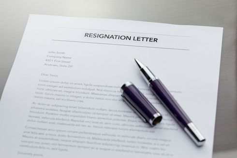 8 Hal yang Tidak Boleh Ditulis di Surat Resign Kerja, Apa Saja?