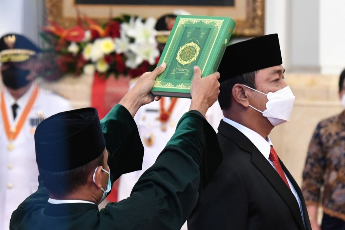Hendrar Prihadi saat dilantik sebagai Kepala Lembaga Pengadaan Barang dan Jasa Pemerintah (LKPP) oleh Presiden Joko Widodo di Istana Negara, Senin (10/10/2022).