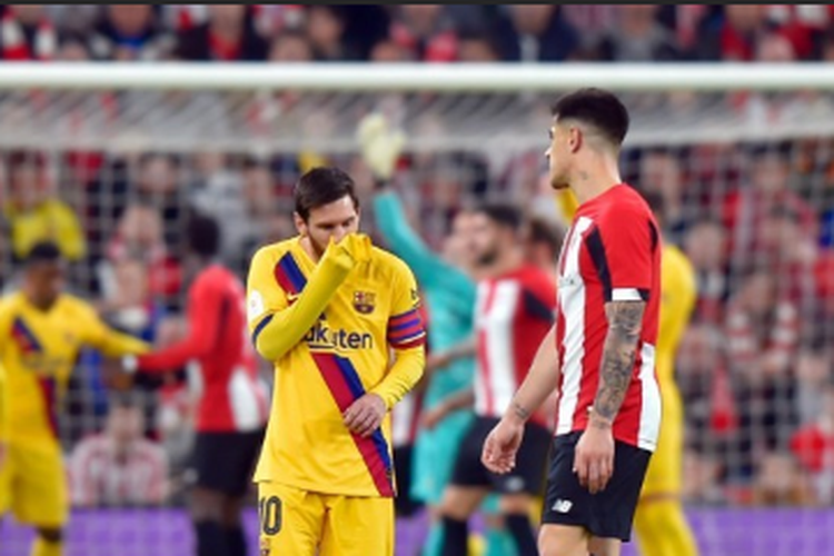 Ekspresi Lionel Messi saat laga perempat final Copa del Rey antara Athletic Bilbao vs Barcelona yang berlangsung di Stadion San Mames, Kamis (6/2/2020) atau Jumat dini hari WIB.
