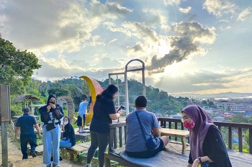 7 Kegiatan Asyik di Puncak Dabo Samarinda, Selfie dengan Sunset