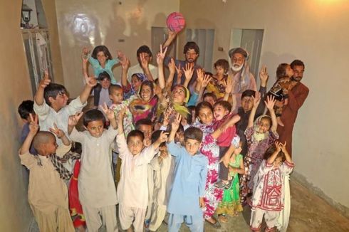 Sopir Truk Asal Pakistan Ini Punya 5 Istri dan 54 Anak