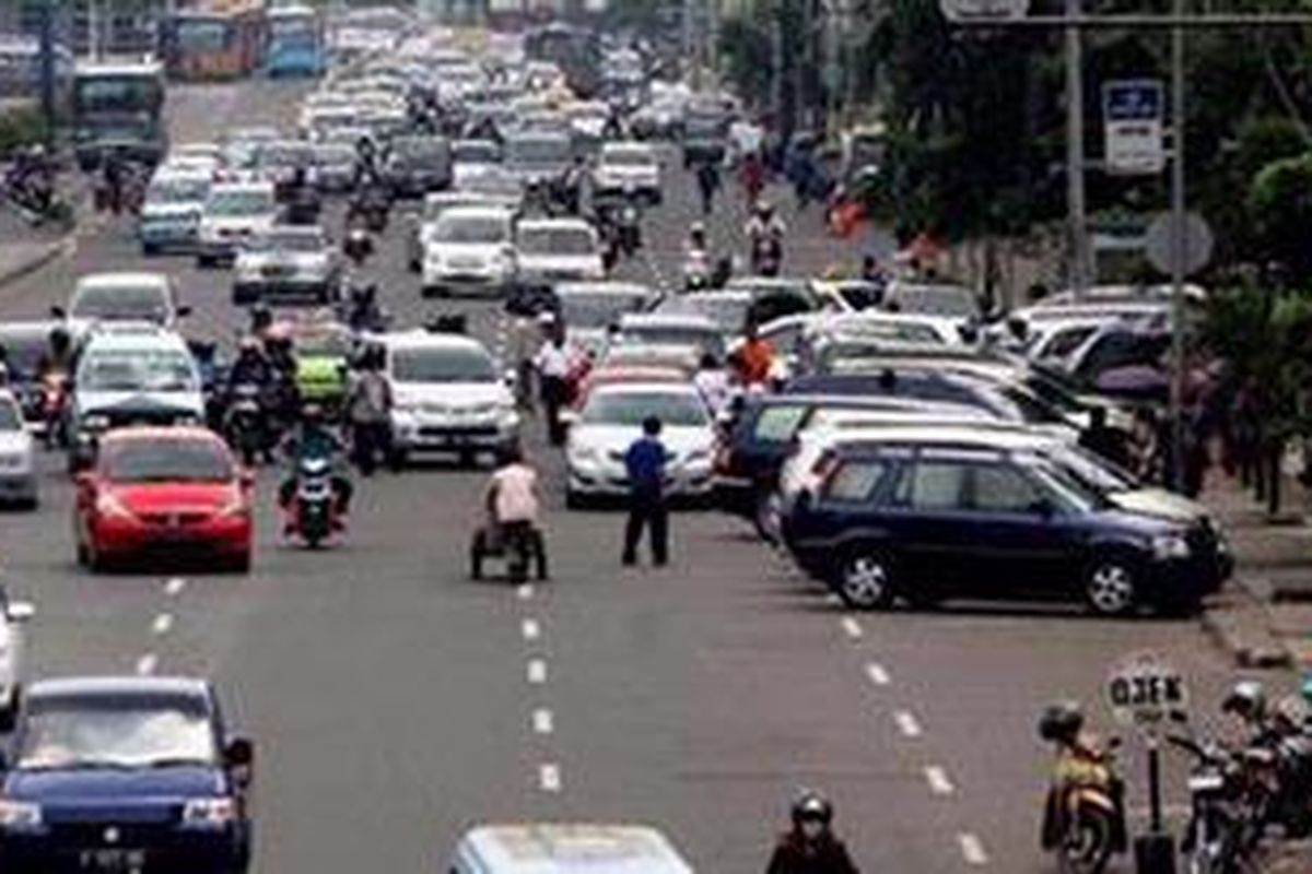 Situasi Jalan Gajah Mada pada Sabtu (21/1/2012) siang.
