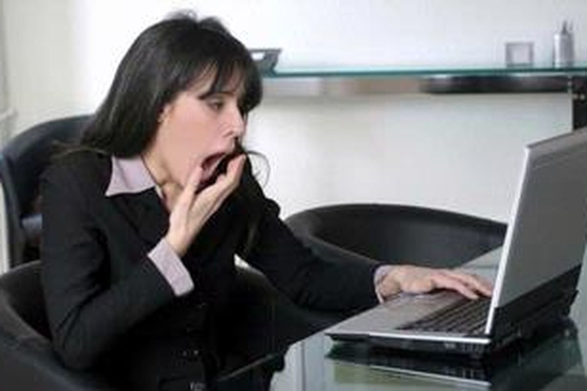 Bila ada individu yang merasa tidak menyukai pekerjaannya, tetapi bisa bertahan sekian lama, tentu ada hal yang bisa kita lakukan untuk memerangi rasa bosan dalam bekerja.