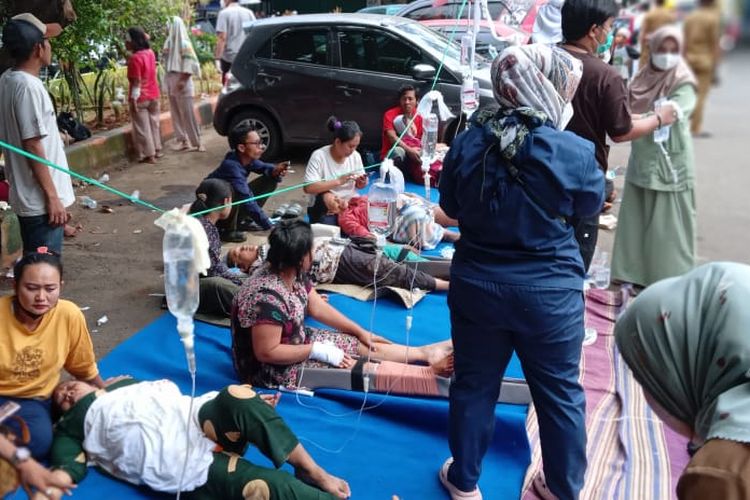 Sebanyak 20 orang meninggal akibat gempa M 5,6 yang mengguncang Cianjur, Jawa Barat, Senin (21/11/2022).