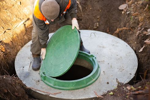 Betulkah Memasukkan Ragi ke Septic Tank Dapat Mengatasi Mampet? 