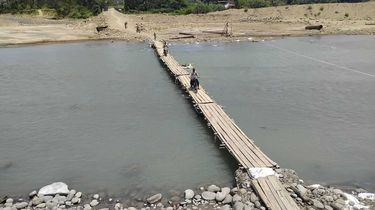 Jembatan Bailey Tak Lagi Bisa Dipakai, Warga Aceh Utara Gotong Royong Bangun Jembatan Apung Rp 50 Juta