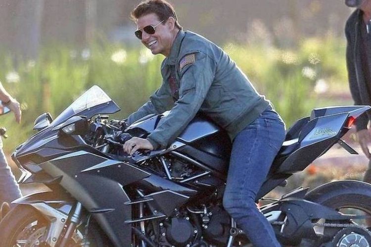 Kawasaki Ninja H2 saat dinaiki Tom Cruise di Film Top Gun: Maverick
