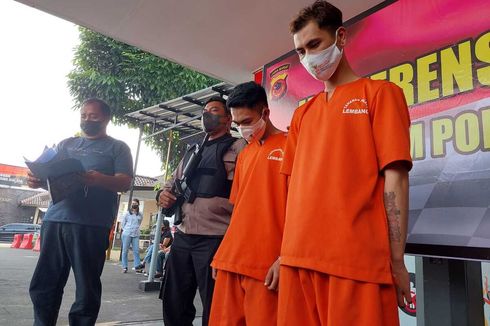 2 Polisi Gadungan Rampas Ponsel Korban di Jalan Raya Lembang Bandung Barat