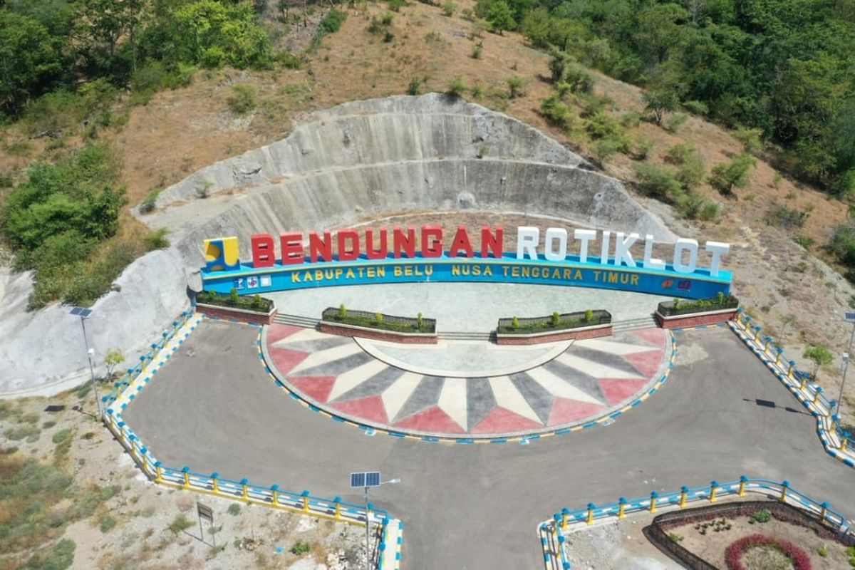 Bendungan Rotiklot di Kabupaten Belu, Provinsi Nusa Tenggara Timur (NTT).