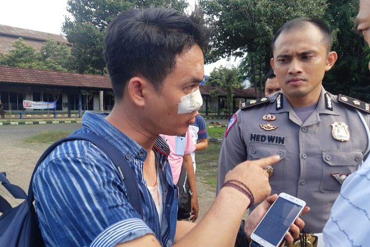 Salah seorang wartawan menjadi korban pengeroyokan oknum calo di dekat Kantor Satpas SIM Daan Mogot, Jakarta Barat, Rabu (29/1/2020)