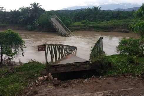 Jembatan Putus Dihantam Banjir di Aceh Utara, Satu Desa Terisolasi