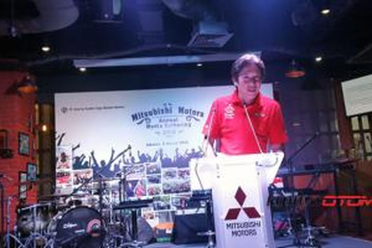 Presiden Direktur Krama Yudha Tiga Berlian Motors Noburo Tsuji menyatakan pengunduran dirinya saat media gathering di Sport Stube, Golf Gallery, Pondok Indah, Jakarta Selatan, Jumat (6/3/2015).