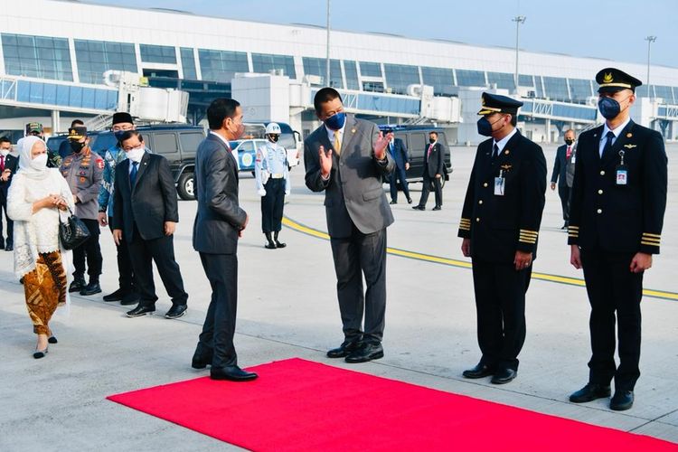 Presiden Jokowi carter pesawat Garuda Indonesia untuk kunjungan kerja KTT di Amerika Serikat, Selasa (10/5/2022).