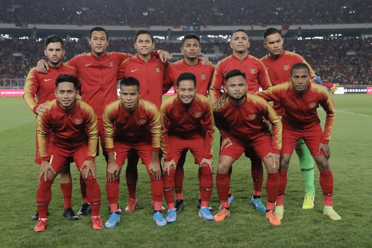 Skuad Indonesia saat melawan Malaysia pada laga Grup G Kualifikasi Piala Dunia 2022 Zona Asia di Stadion Gelora Bung Karno (SUGBK), Kamis (9/5/2019).