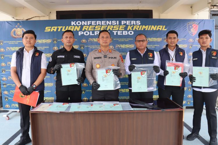 Buron Korupsi KUR Bank BUMN di Jambi Rp 4,8 Miliar Ditangkap di Bali, Sempat Jadi Fotografer