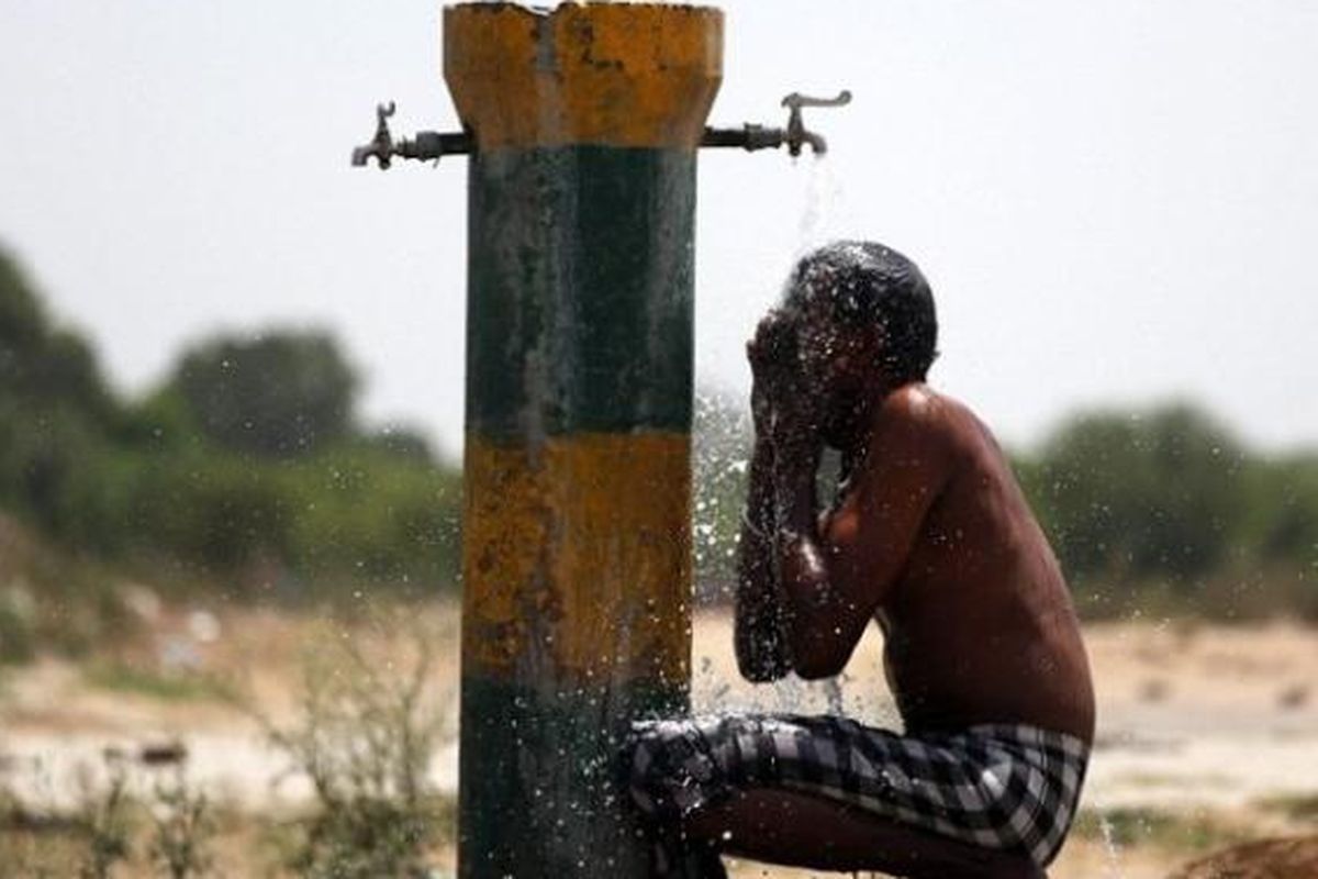 Selama sepekan terakhir gelombang panas yang menghantam India telah menewaskan lebih dari 1.100 orang.