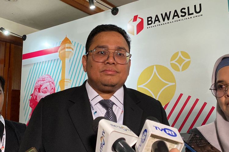 Ketua Badan Pengawas Pemilu (Bawaslu) Rahmat Bagja di Hotel Savoy Homann, Lengkong, Bandung, Selasa (5/12/2023). 
