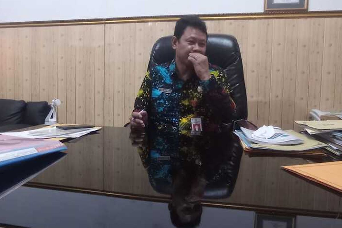 Dinas Pendidikan Kabupaten Magetan melakukan regrouping 68 sekolah dasar karena minim peserta didik. Kepala Dinas Pendidikan Kabuapten Magetan Suwoto mengatakan, dari 68 sekolah dasar nanti akan diiregrouping menjadi 30 sekolah.