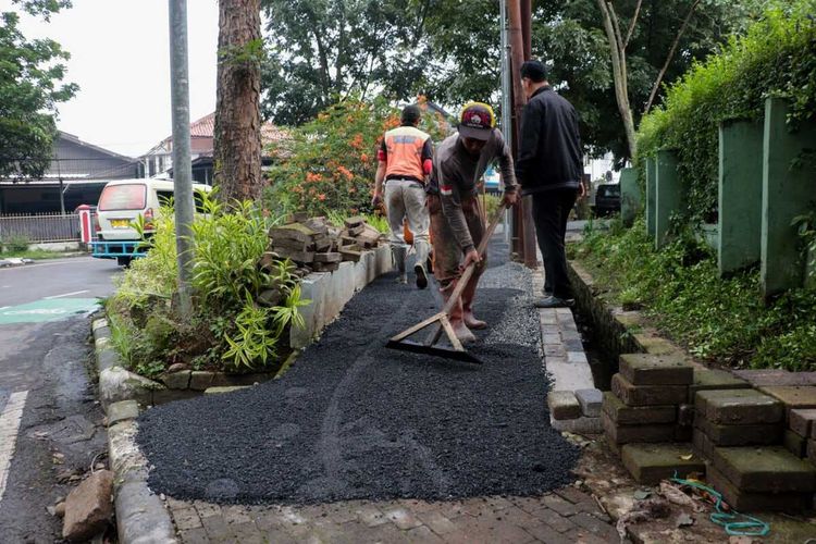 Pemkot Bandung Perluas Program Padat Karya 2026, Targetkan Serap 4.600 Warga di 92 Lokasi