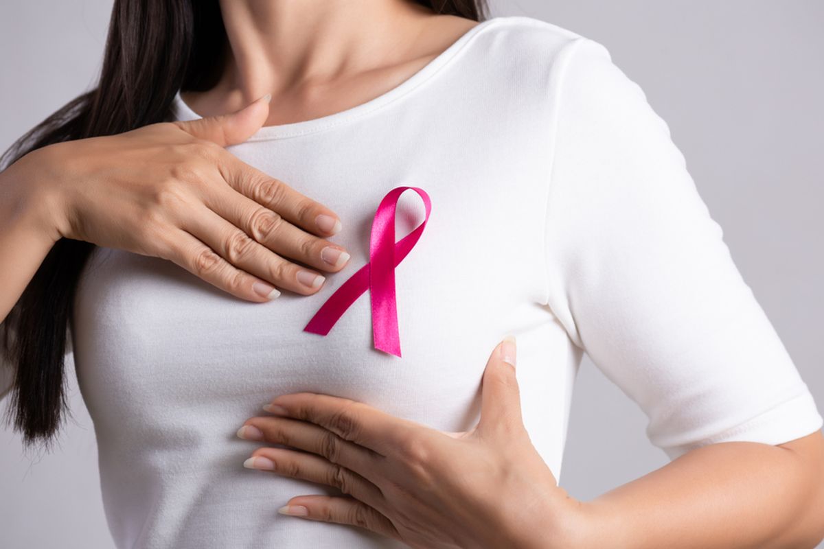 Laki-laki dan perempuan sama-sama perlu melakukan paya untuk menurunkan risiko kanker payudara.