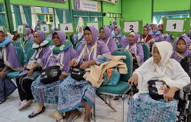 Sekitar 5.400 jemaah haji lansia akan berangkat dari Embarkasi Surabaya, Selasa (7/5/2024).