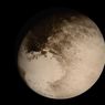 Rahasia Orbit Lonjong Pluto: Mengapa Berbeda dari Planet Lain?