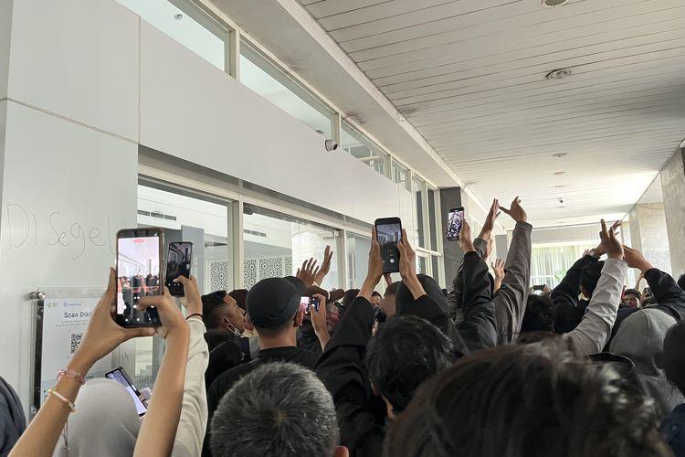 Hari Kedua, Mahasiswa UINSA Kembali Demo Tolak Muzakki Jadi Rektor