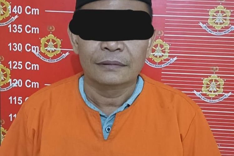 M (52) warga Nunukan Kaltara yang menjadi DPO kasus TPPO. Ia dibekuk polisi saat baru pulang berhaji dan berada di asrama haji Manggar Kota Balikpapan Kaltim