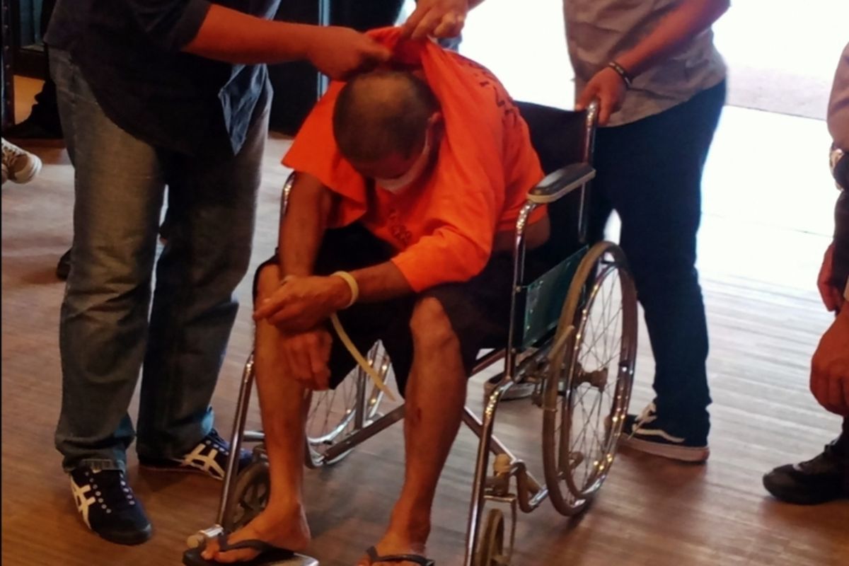 Pelaku pembunuhan dan mutilasi di Kota Malang, Jawa Timur bernama James Lodewyk Tomatala (61). 