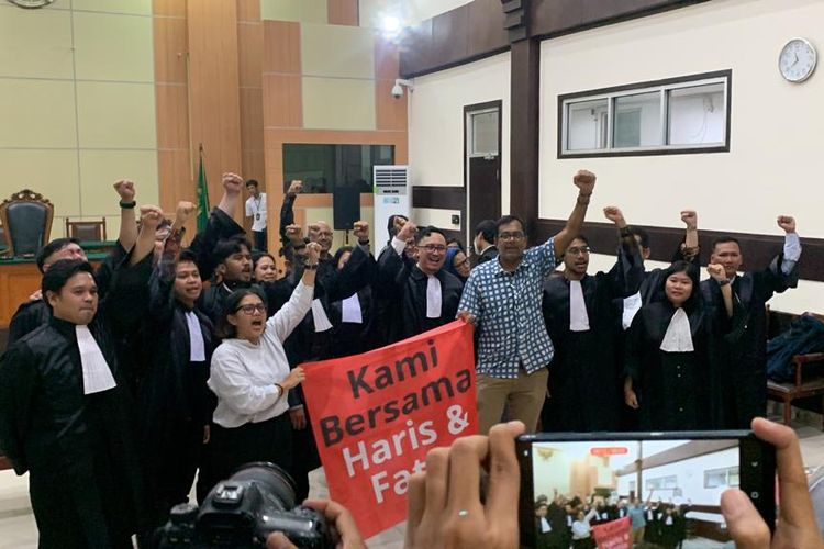 Majelis Hakim Pengadilan Negeri (PN) Jakarta Timur memvonis bebas Haris dan Fatia dalam sidang yang digelar Senin (8/1/2024) di PN Jakarta Timur.