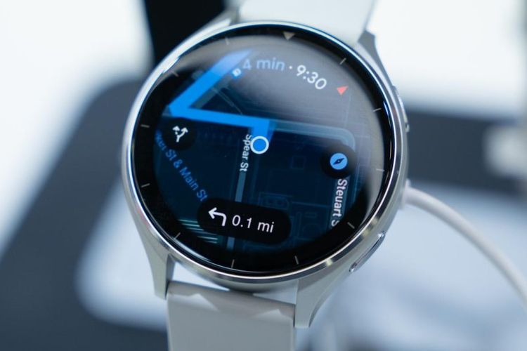 Ilustrasi Google Maps di smartwatch.