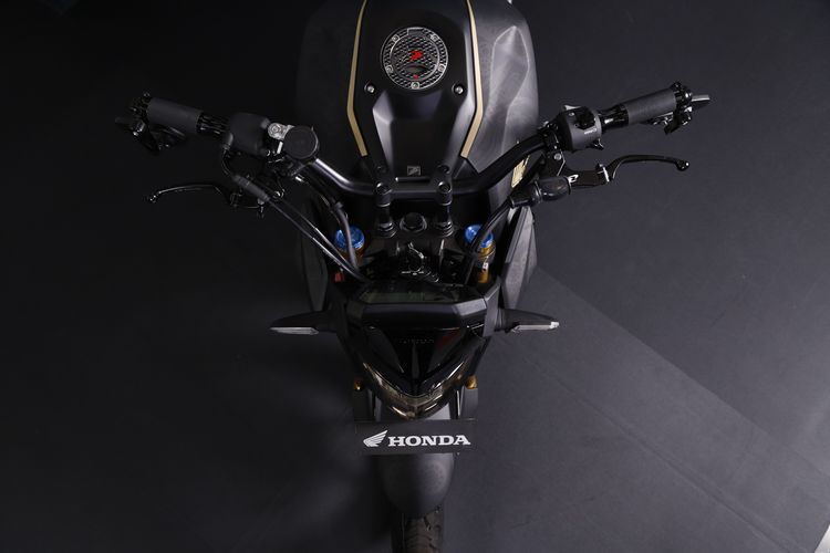 Modifikasi Honda All New CB150R StreetFire dengan konsep streetfighter
