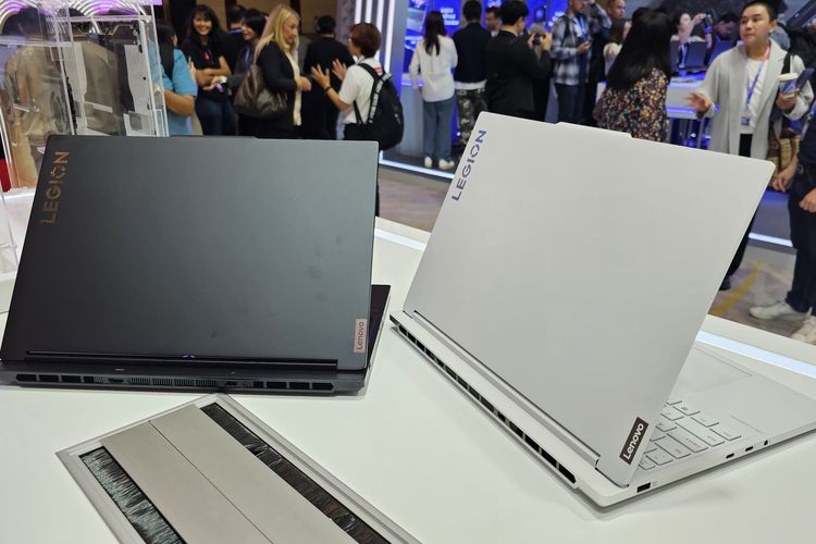 Laptop gaming Lenovo Legion 7i yang dipajang di acara Lenovo Innovate '24.