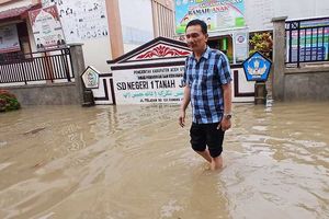 Bupati Ayahwa Sebut Banjir di Aceh Utara akibat Pendangkalan Sungai