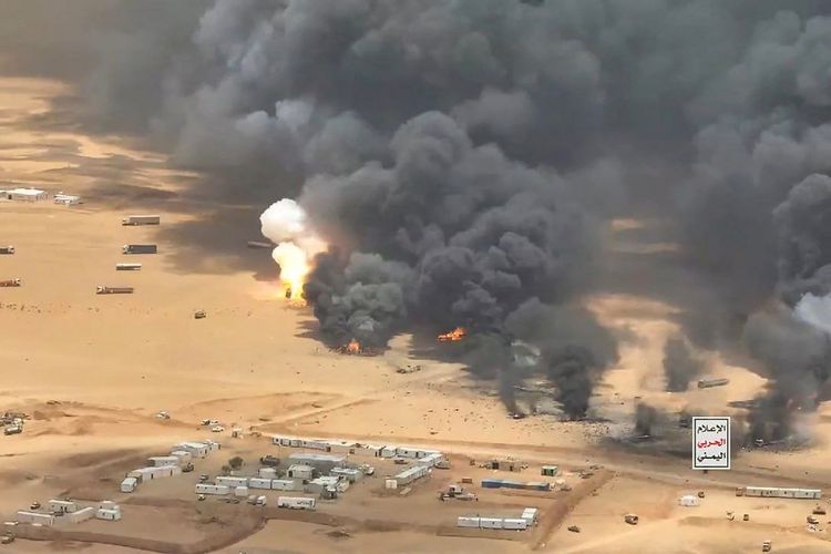 Houthi Klaim Serang Bandara Riyadh, Bantah Kehilangan Wilayah di Yaman