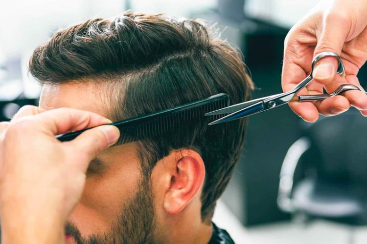 Etiket pangkas rambut di barbershop
