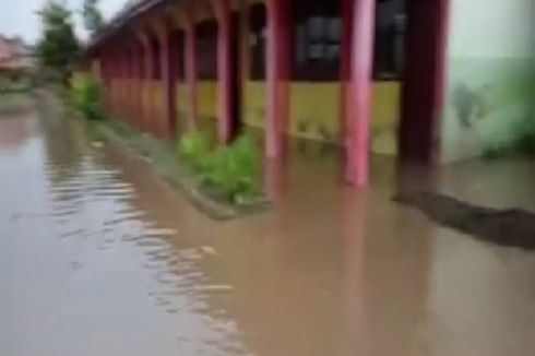 Hujan Deras Guyur Kabupaten Bima, Puluhan Rumah dan Sekolah Terendam Banjir