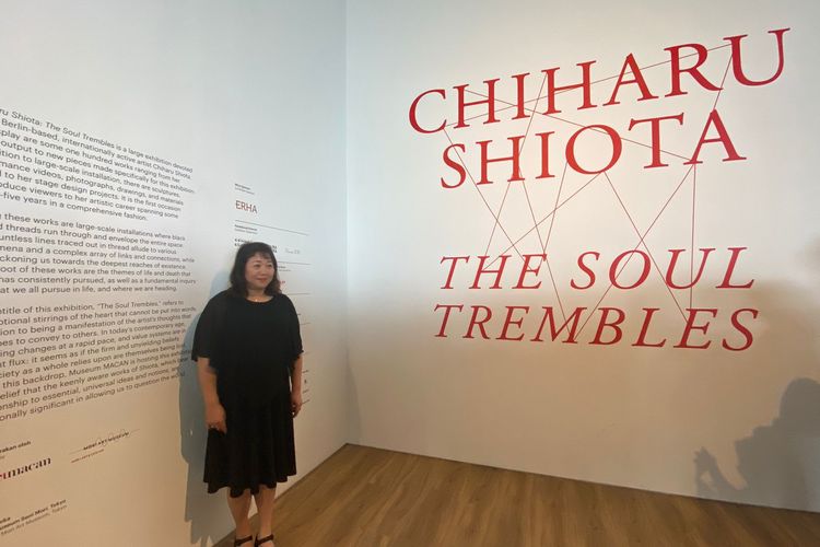 Chiharu Shiota, seniman pencipta karya Chiharu Shiota: The Soul Trembles yang ditampilkan di Museum MACAN pada 26 November 2022 - 30 April 2023.