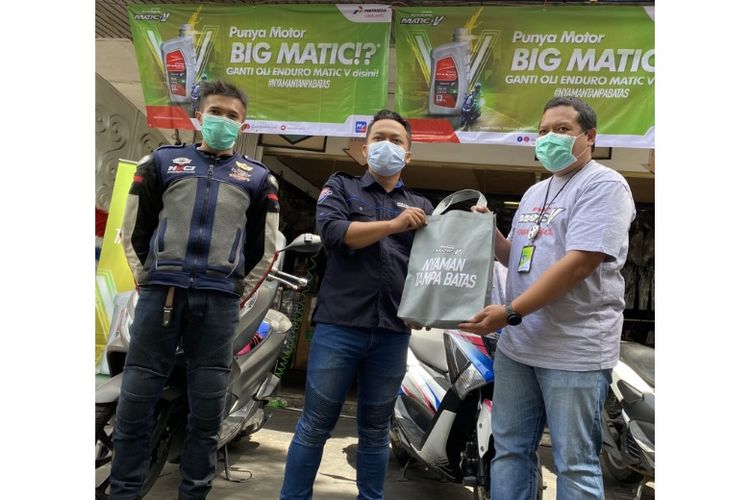 Salah satu biker yang lebih dulu mencoba lebih dulu pelumas Pertamina Enduro Matic V. (Dok. Pertamina Lubricants)