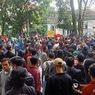 Demo PPKM Disusupi Kelompok Berbaju Hitam, Bawa Bom Molotov hingga Rusak Fasilitas Umum