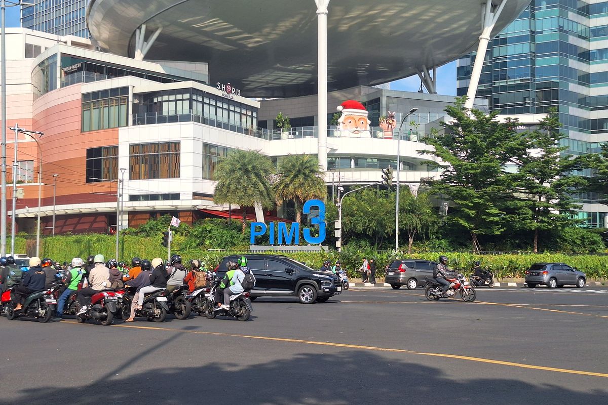 Hari Pertama Sekolah, Lalin di Simpang Pondok Indah Ramai Lancar