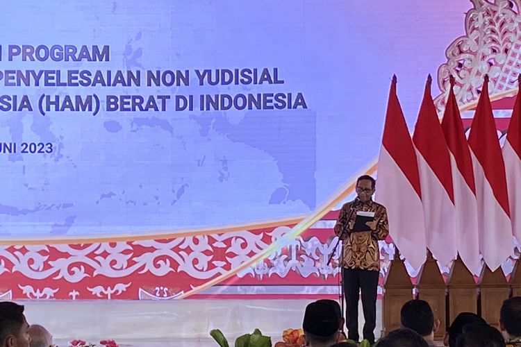 Menko Polhukam Mahfud MD sambutan  di Rumah Geudong, Aceh, Selasa (27/6/2023).