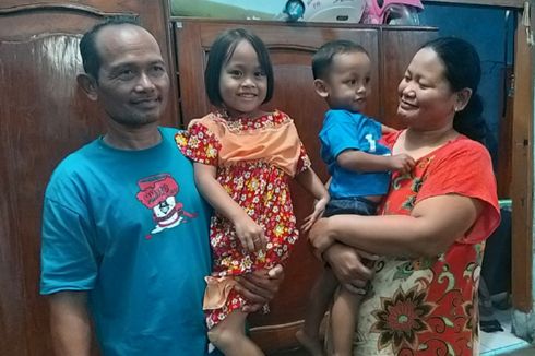 5 Fakta Satu Keluarga Terjebak Banjir di Pinggir Tol Ngawi-Kertosono, Hendak Mengungsi hingga Pulang Untuk Selamatkan Sang Ibu