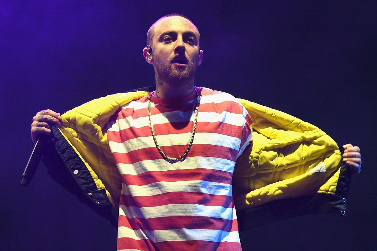 Rapper Mac Miller tampil di Camp Flog Gnaw Carnival 2017 di Exposition Park, Los Angeles, pada 28 October 2017.