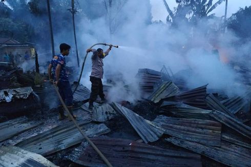 Detik-detik Pria di Riau Bakar Rumahnya karena Bertengkar dengan Istri